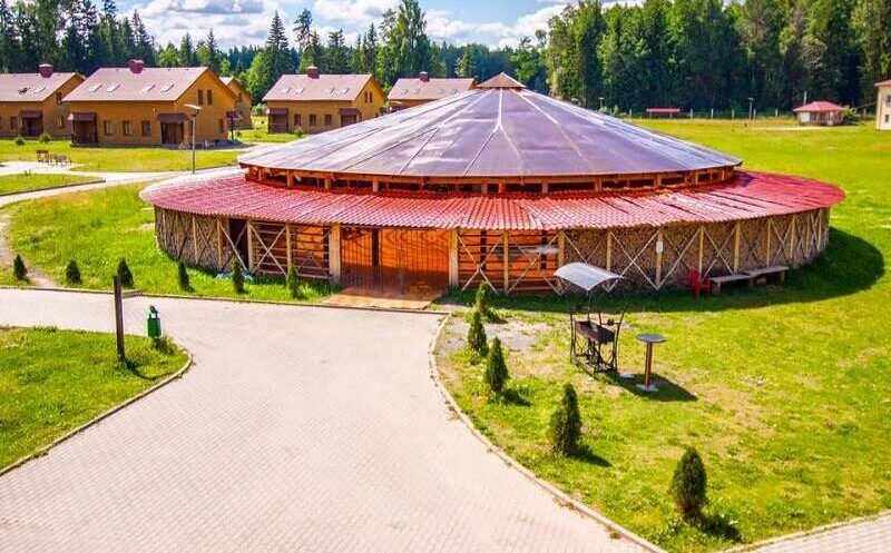 Деревянный шатер